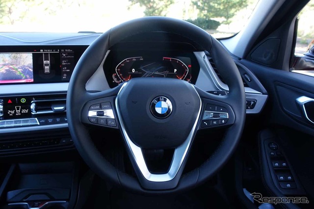 BMW 1シリーズ 新型(118i play)