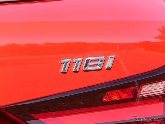 BMW 1シリーズ 新型(118i play)