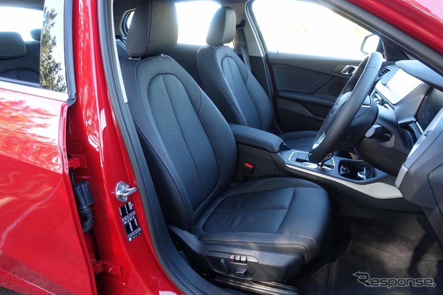 BMW 1シリーズ 新型(118i play)
