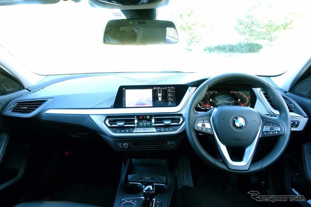 BMW 1シリーズ 新型(118i play)