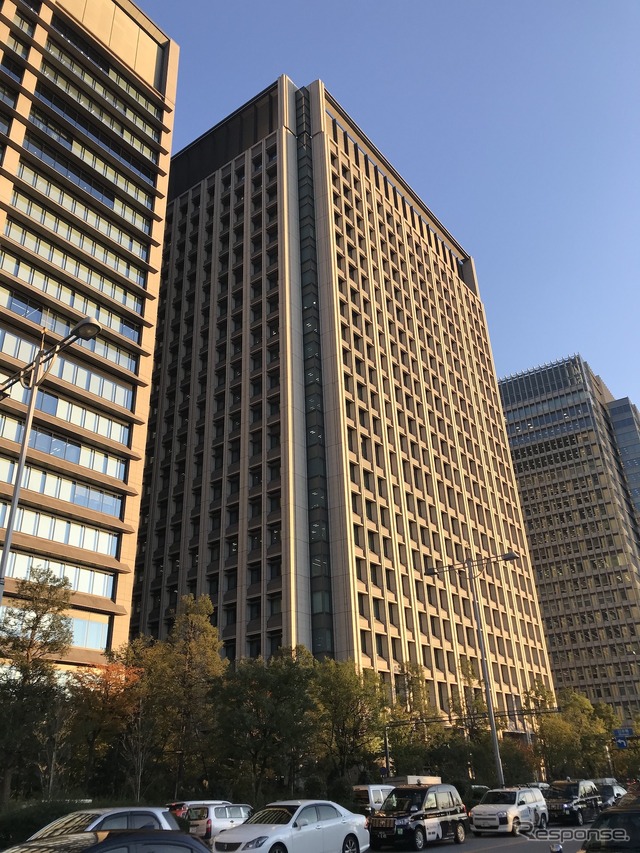 JXTGエネルギー本社ビル（東京大手町）