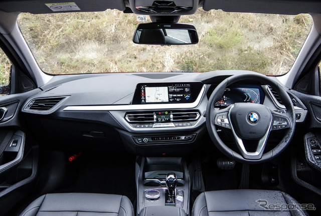 BMW 1シリーズ 新型(118i play)