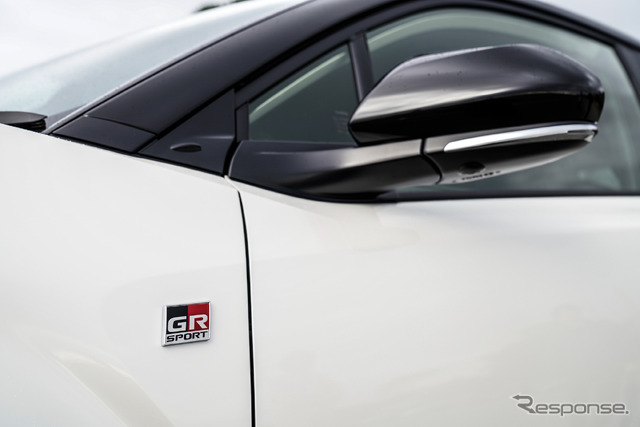 トヨタ C-HR GRスポーツ