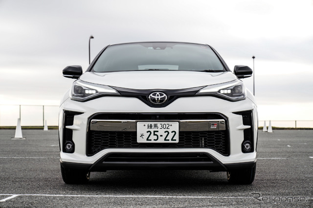 トヨタ C-HR GRスポーツ