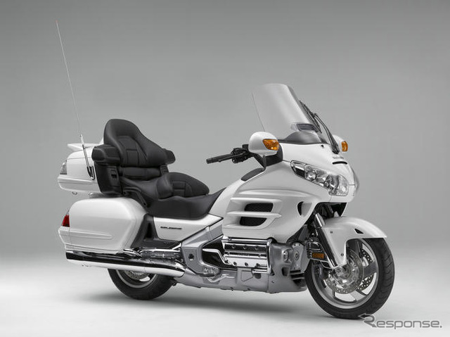 ホンダ ゴールドウイング にビルトインナビ装着車