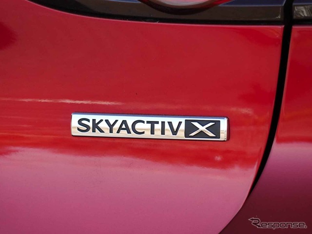 マツダ3 SKYACTIV-X(Lパッケージ)