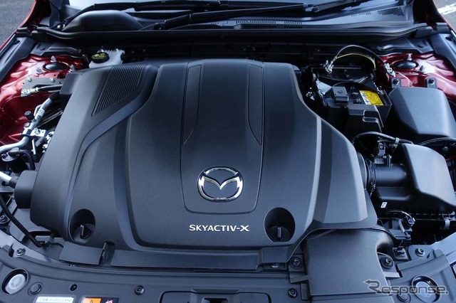 マツダ3 SKYACTIV-X(Lパッケージ)