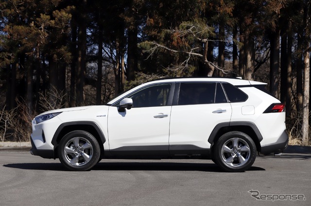 トヨタRAV4ハイブリッドG