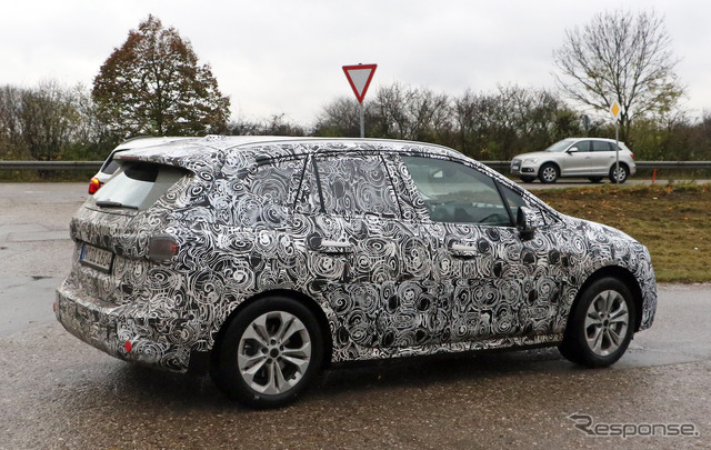BMW 2シリーズアクティブツアラー 次期型プロトタイプ(スクープ写真)