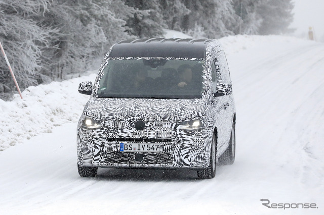 VW キャディ 次期型(スクープ写真)
