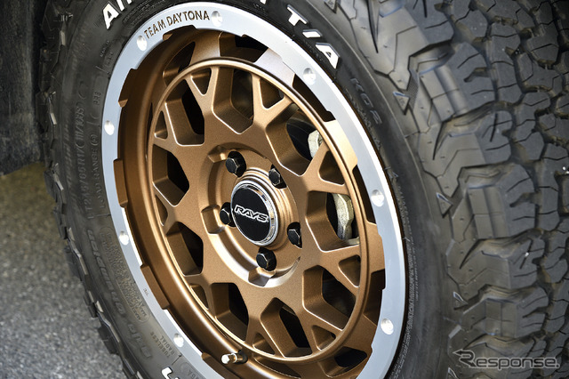 TEAM DAYTONA M9 装着サイズ:17x7J +32 5H-114.3 カラー:マットブロンズ/リムダイヤモンドカット 装着タイヤサイズ:245/65R17