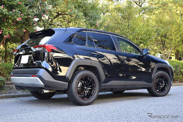 RAYS Gram Lights 57Xtreme REVLIMIT EDITION 装着サイズ:18x7 1/2J +49 5H-114.3 カラー:ブラック&マシニング/E-pro Coat 装着タイヤサイズ:255/55R18