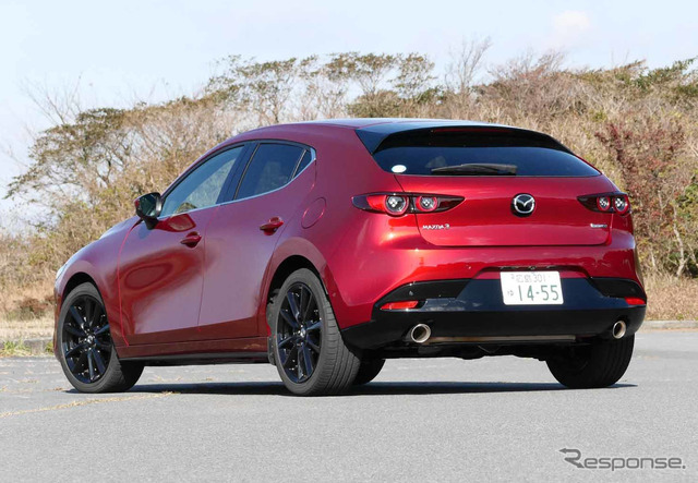 マツダ3 SKYACTIV-X(Lパッケージ)