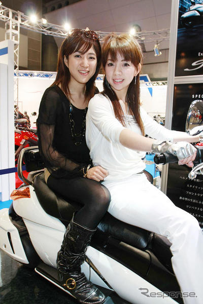 【東京モーターサイクルショー08】コンパニオン写真蔵…スズキ
