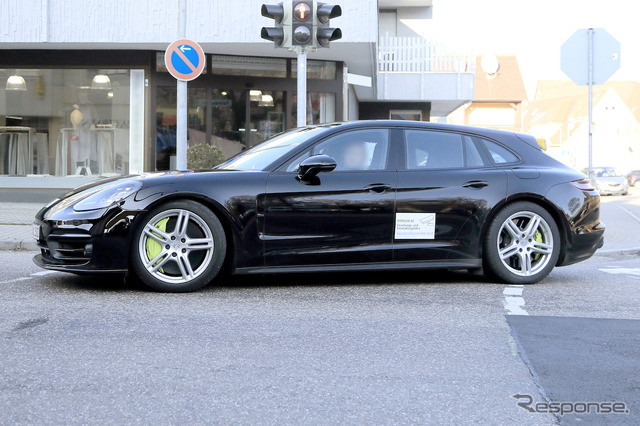 ポルシェ パナメーラ スポーツツーリスモ改良新型(スクープ写真)