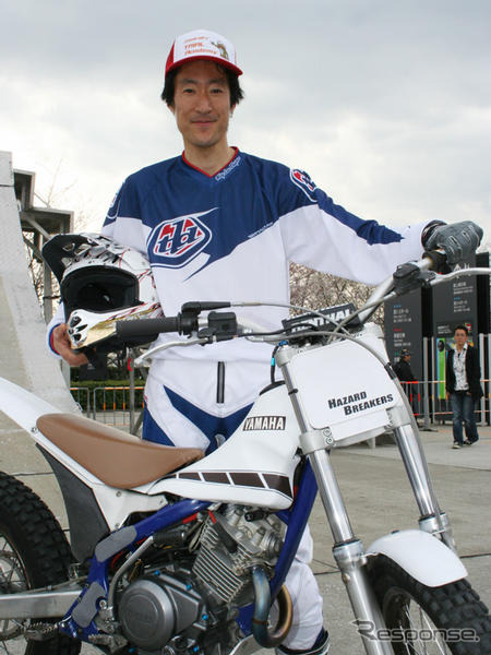 【東京モーターサイクルショー08】豪快な技を間近で---トライアルデモ