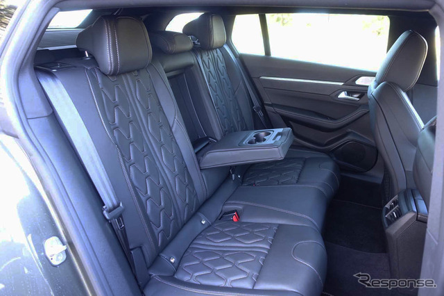 プジョー 508SW 新型(GT BlueHDi)