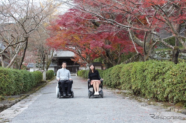 大津市西教寺でのWHILL利用イメージ