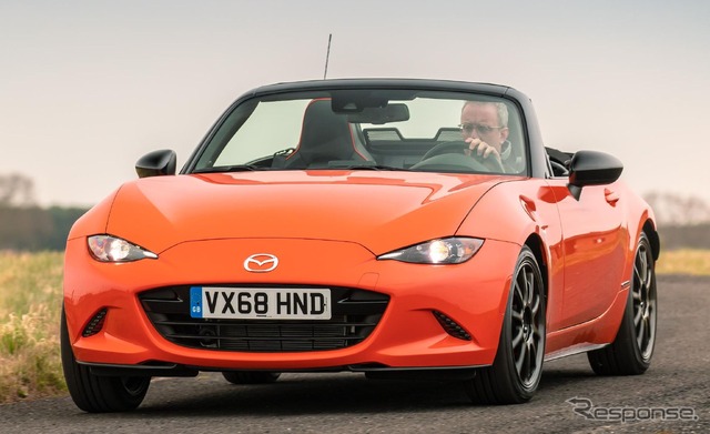 マツダ MX-5(ロードスター)30thアニバーサリーエディション