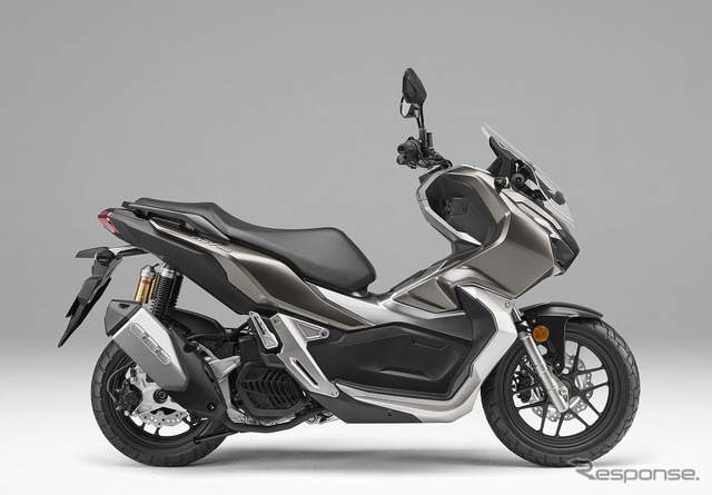 ホンダ ADV150(マットメテオライトブラウンメタリック)