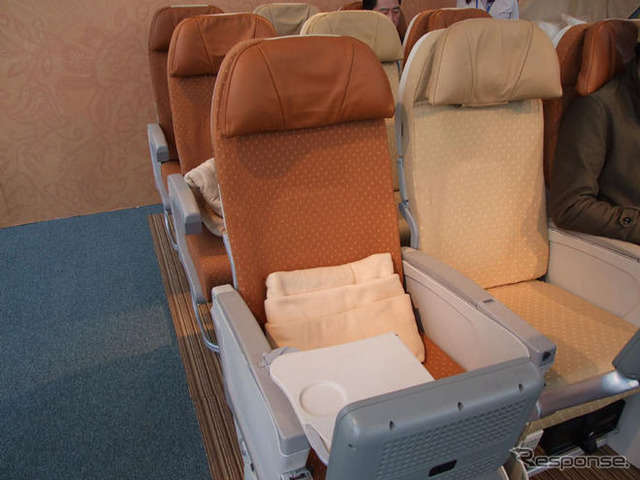 シンガポール航空エアバスA380 スイートなど最新キャビンを日本公開
