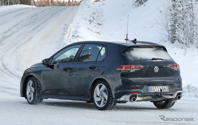 VW ゴルフ GTI 新型プロトタイプ(スクープ写真)