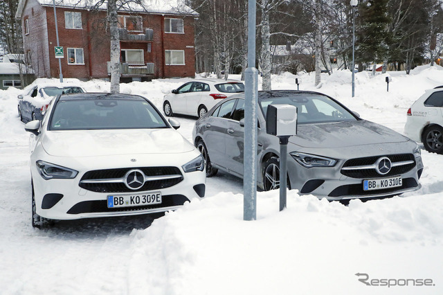 メルセデスベンツ CLA 新型に設定されるPHEV「250e」開発車両（スクープ写真）