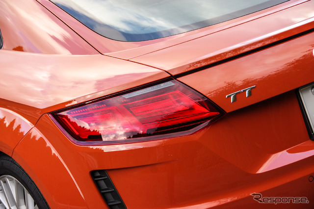 アウディ TT 新型(S lineパッケージ)