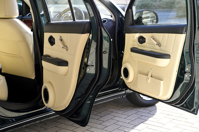 光岡自動車「ビュート」に、Clarion『Quad View ナビ』&『FDS』がメーカーオプションとして新設定! そのバリューを解析!
