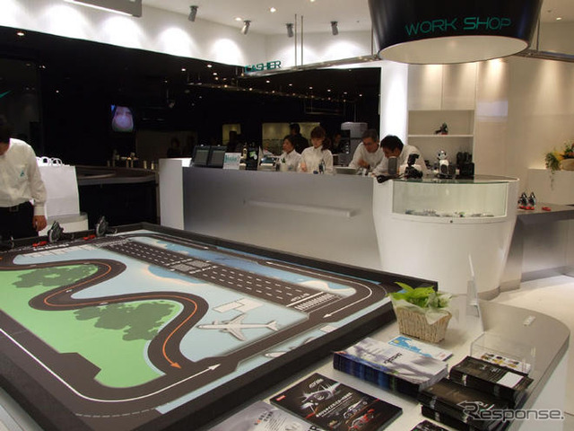 KYOSHO AKIHABARA…クールな雰囲気で初心者・長居大歓迎