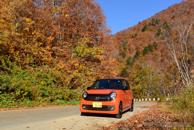 ホンダ N-ONE RS。福島の山間部、檜枝岐村にて。