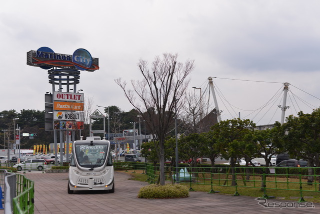 WILLERの自動運転シャトル、NAVYA ARMA(福岡モーターショー2019)