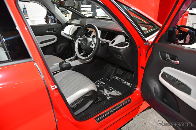 無限 ホンダ フィット“Dash”(東京オートサロン2020)