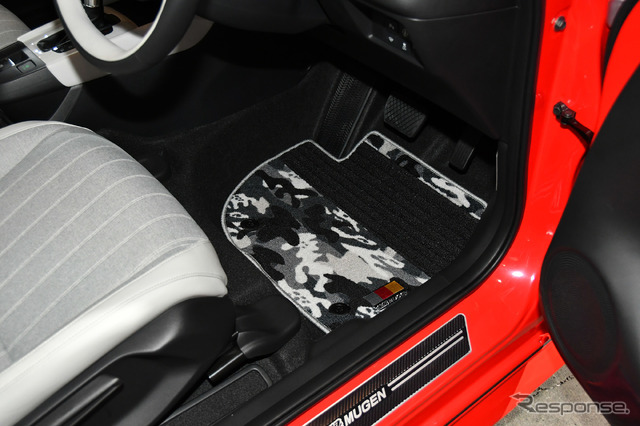 無限 ホンダ フィット“Dash”(東京オートサロン2020)