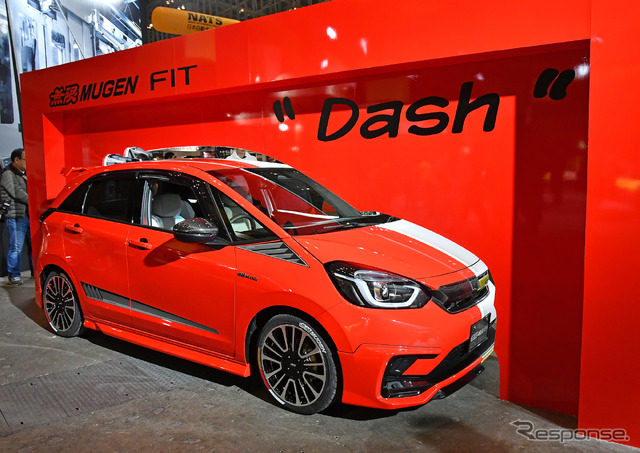 無限 ホンダ フィット“Dash”(東京オートサロン2020)