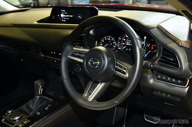 マツダCX-30シグネチャースタイル(東京オートサロン2020)