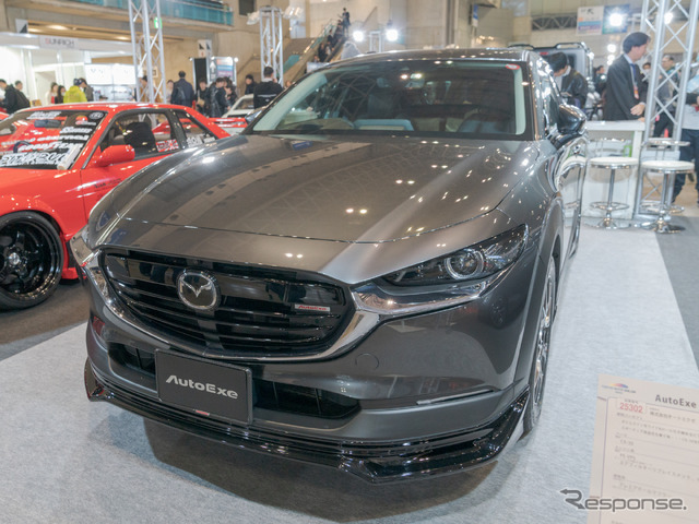『AutoExe DM-06』が装着されたCX-30が初お披露目となっている。(東京オートサロン2020)