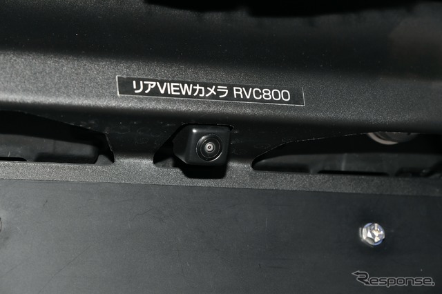 リアVIEWカメラ RVC800 (東京オートサロン2020)