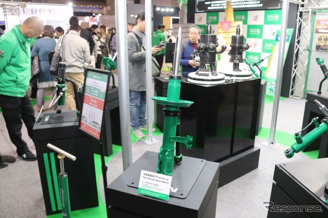 テイン、グランエース用強化ダンパー(東京オートサロン2020)