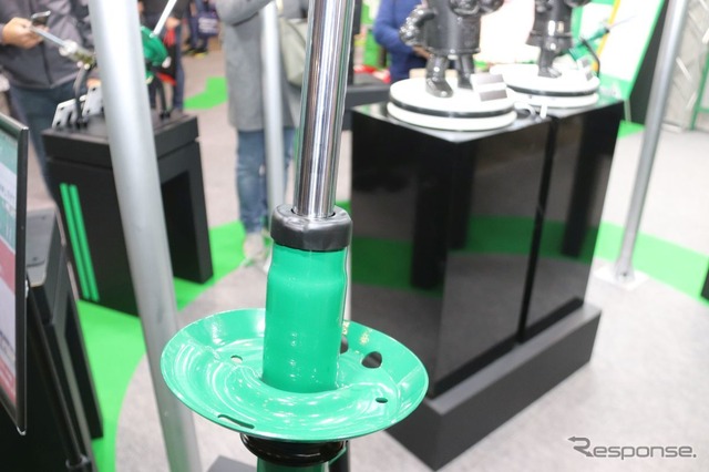 テイン、グランエース用強化ダンパー(東京オートサロン2020)