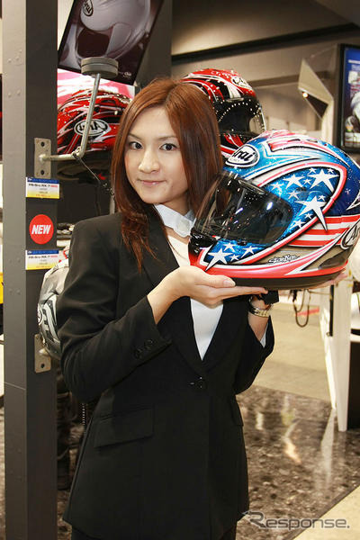 【東京モーターサイクルショー08】コンパニオン写真蔵…アライ