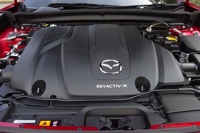 マツダ　CX-30のSKYACTIV-Xエンジン