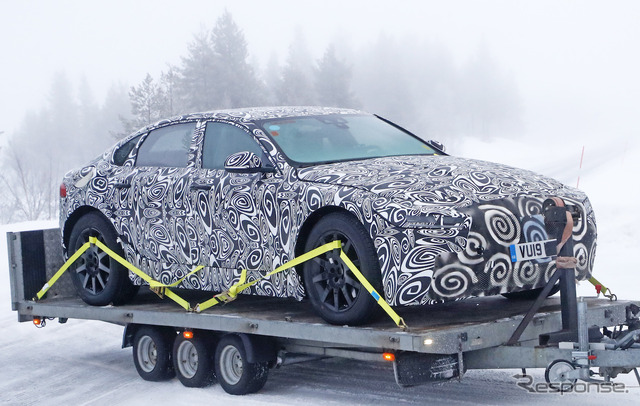 ジャガー XJ 後継となるフラッグシップEVのプロトタイプ(スクープ写真)