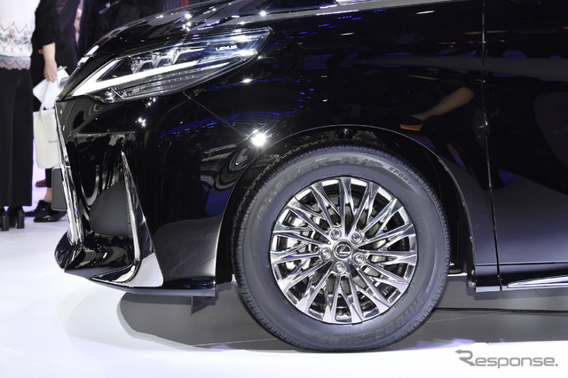 レクサス LM300h(上海モーターショー2019)