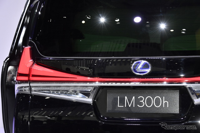 レクサス LM300h(上海モーターショー2019)