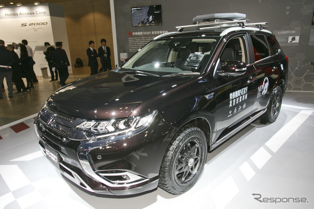 三菱アウトランダーPHEV 特務機関NERV仕様(東京オートサロン2020)