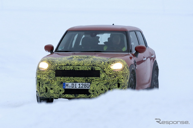 MINI クロスオーバー 改良新型プロトタイプ スクープ写真