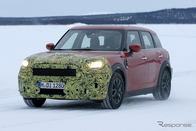 MINI クロスオーバー 改良新型プロトタイプ スクープ写真