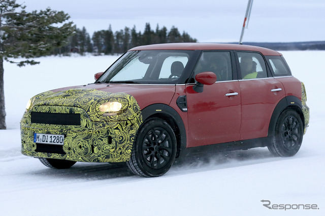 MINI クロスオーバー 改良新型プロトタイプ スクープ写真