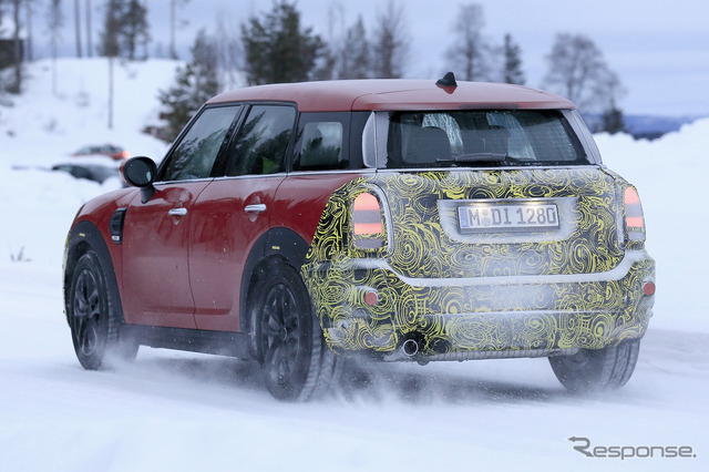 MINI クロスオーバー 改良新型プロトタイプ スクープ写真